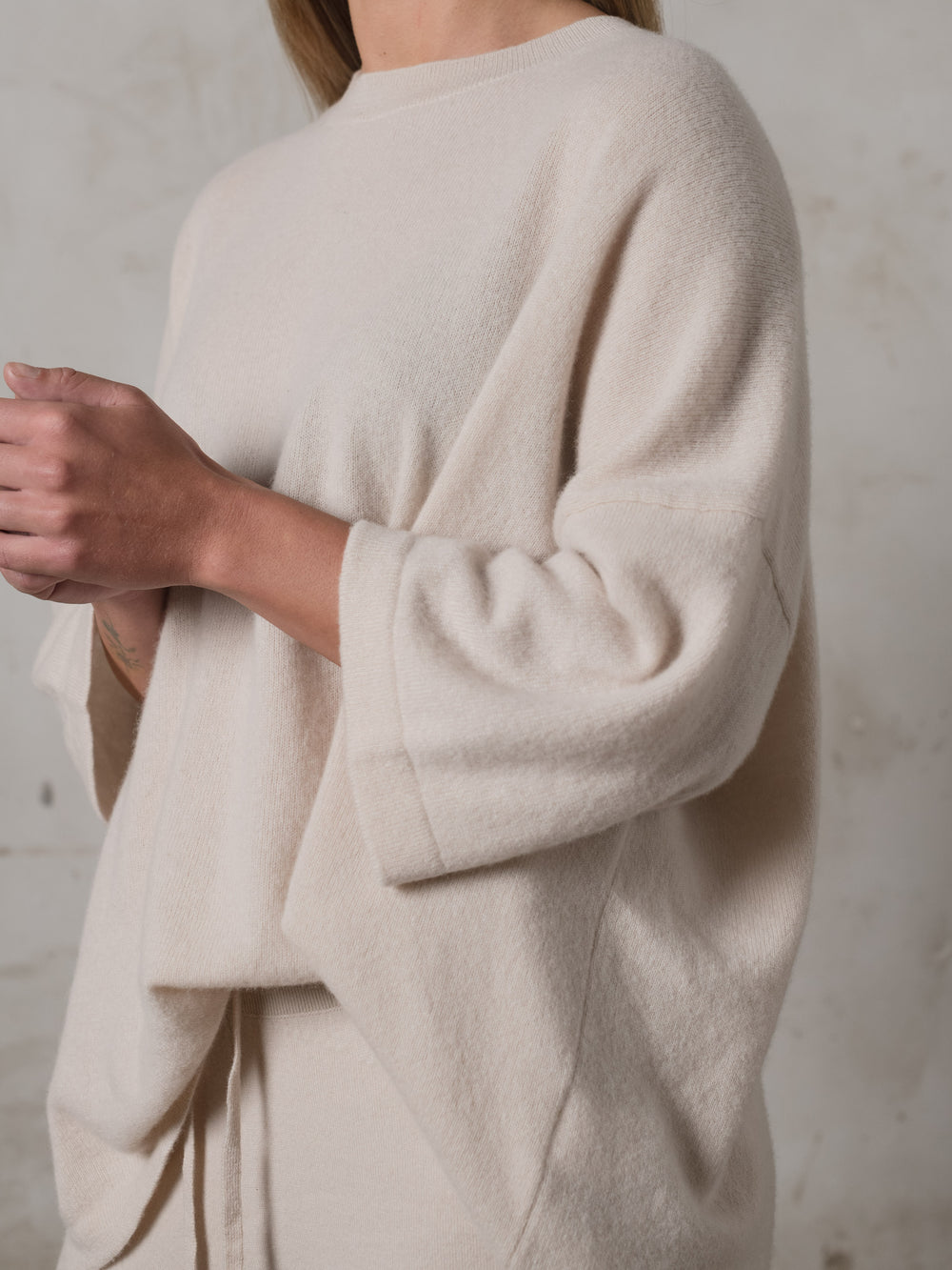 Boxy SS Cashmere Top Plaster