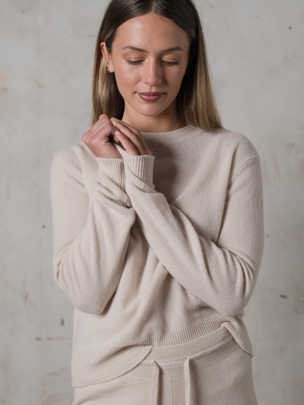 Cropped Fitted Sweater Cashmere Plaster