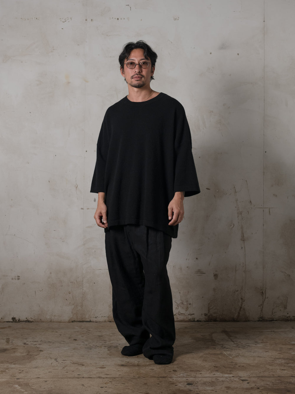 Unisex Boxy SS Cashmere Top Black
