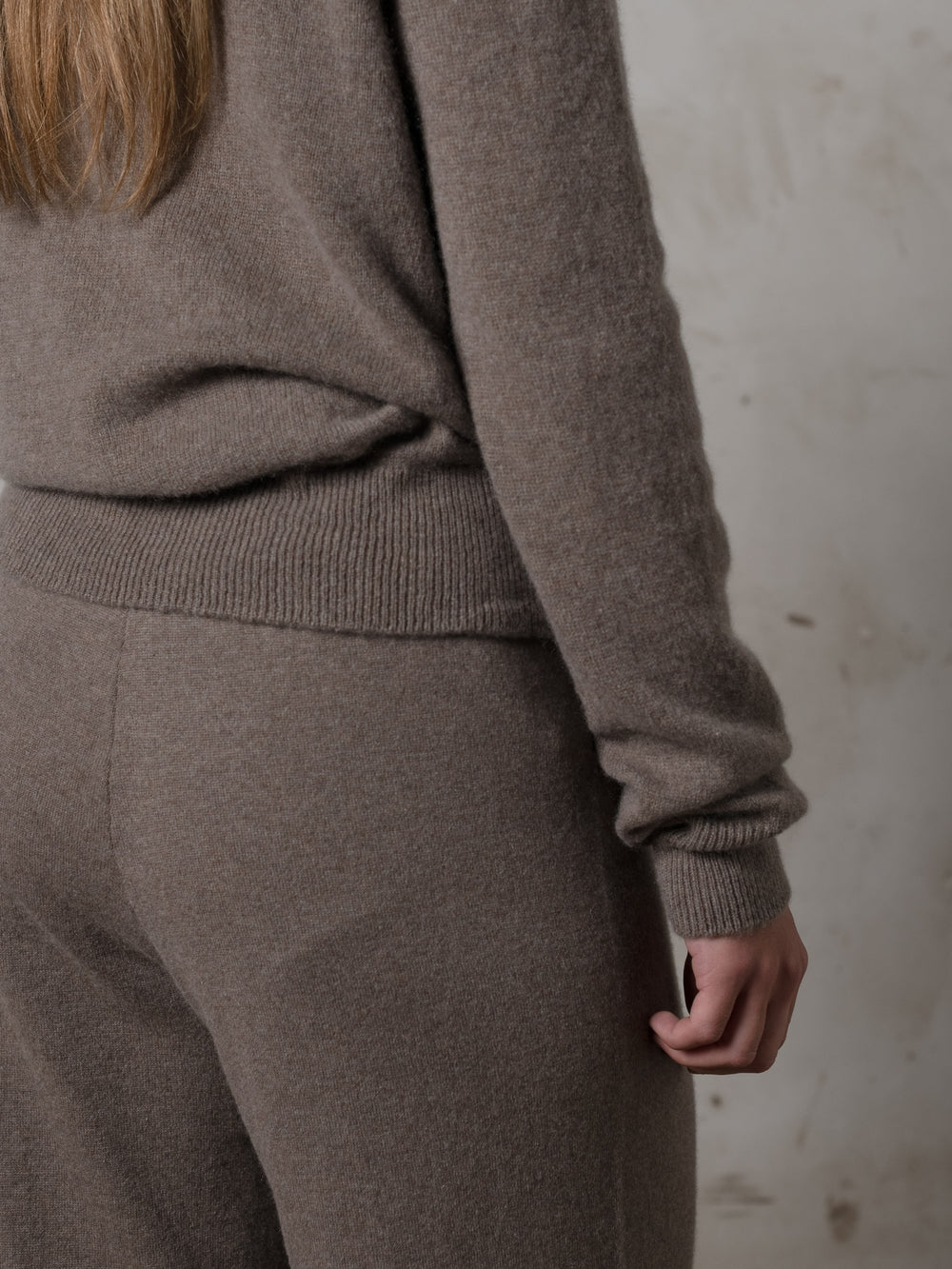 Cropped Fitted Sweater Cashmere Caribou