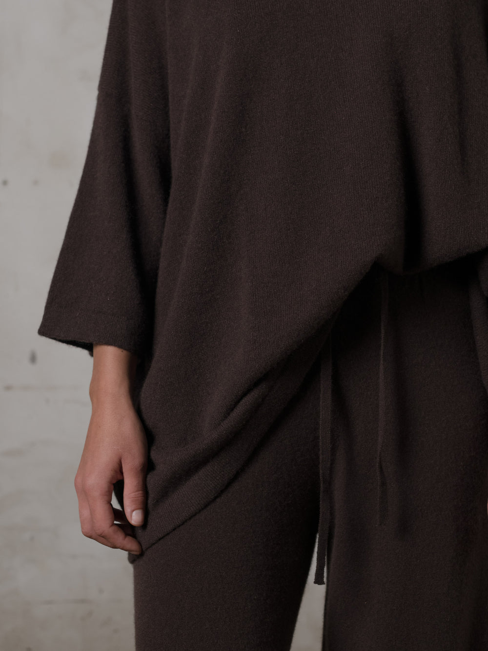 Unisex Boxy SS Cashmere Top Mocha