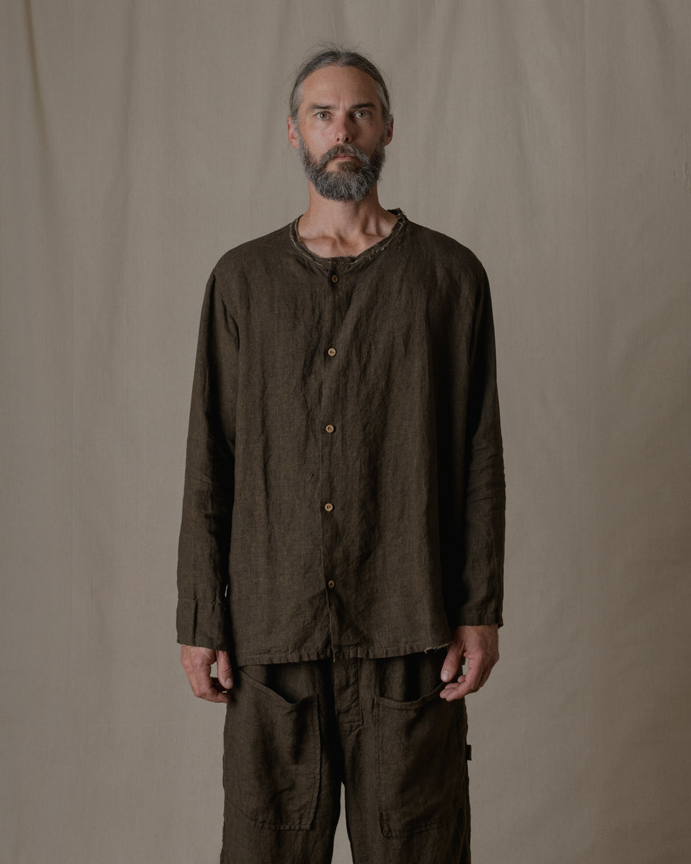Crew Neck Long Sleeve Blouse Linen in Brown