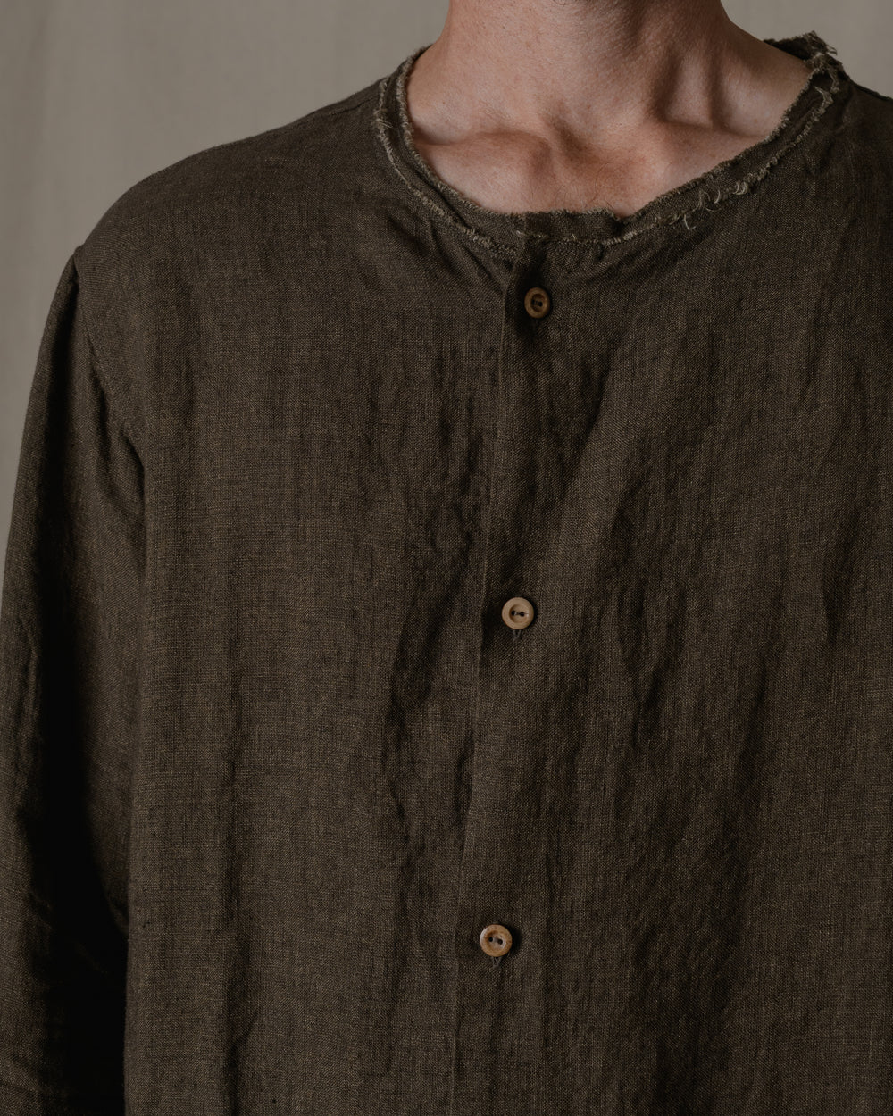 Crew Neck Long Sleeve Blouse Linen in Brown