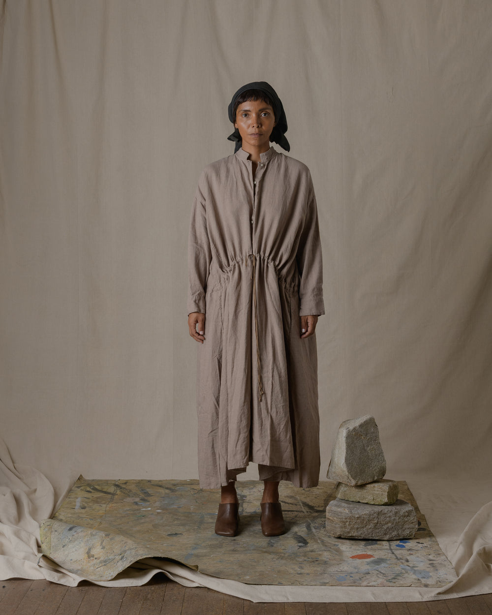 Stand Collar Pullover Dress Silk Linen Twill in Beige O/S