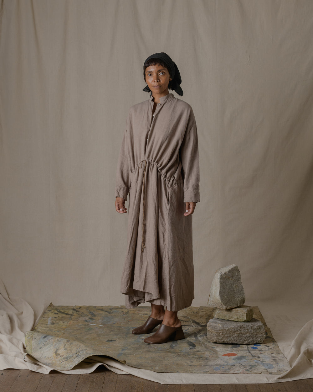 Stand Collar Pullover Dress Silk Linen Twill in Beige O/S