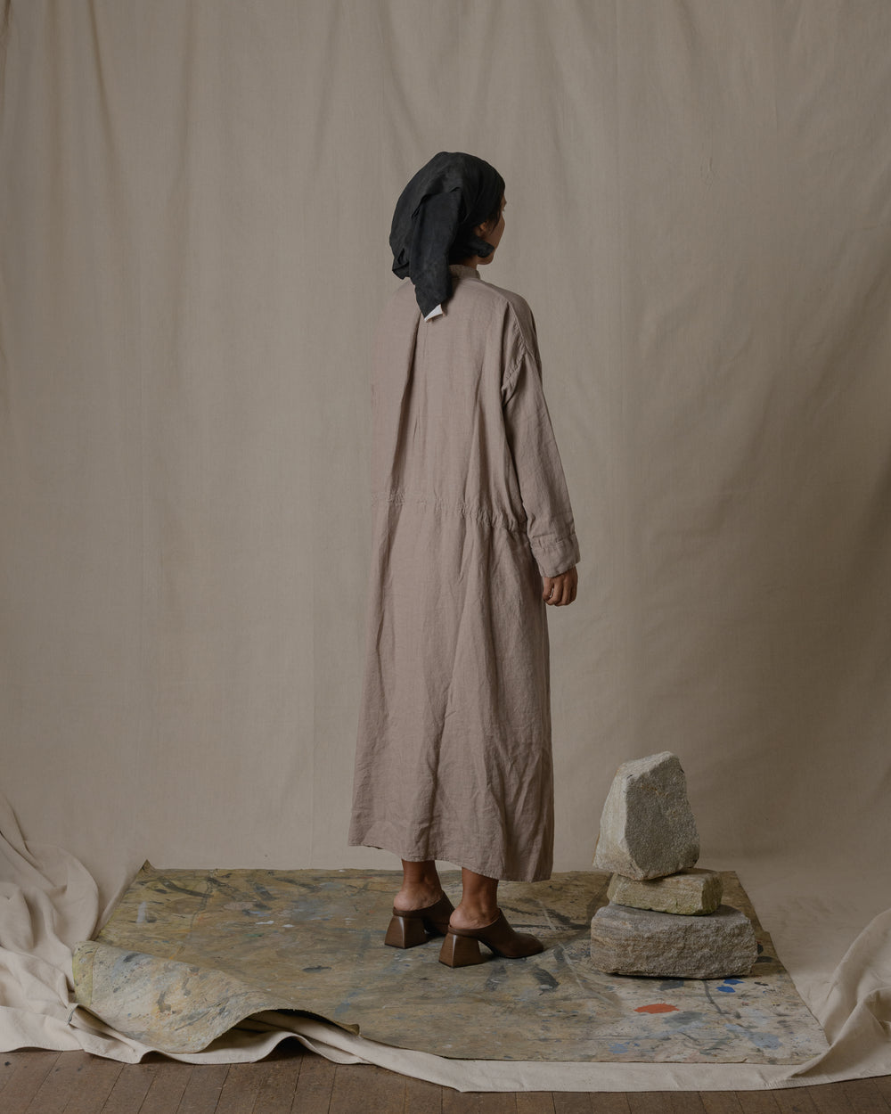 Stand Collar Pullover Dress Silk Linen Twill in Beige O/S