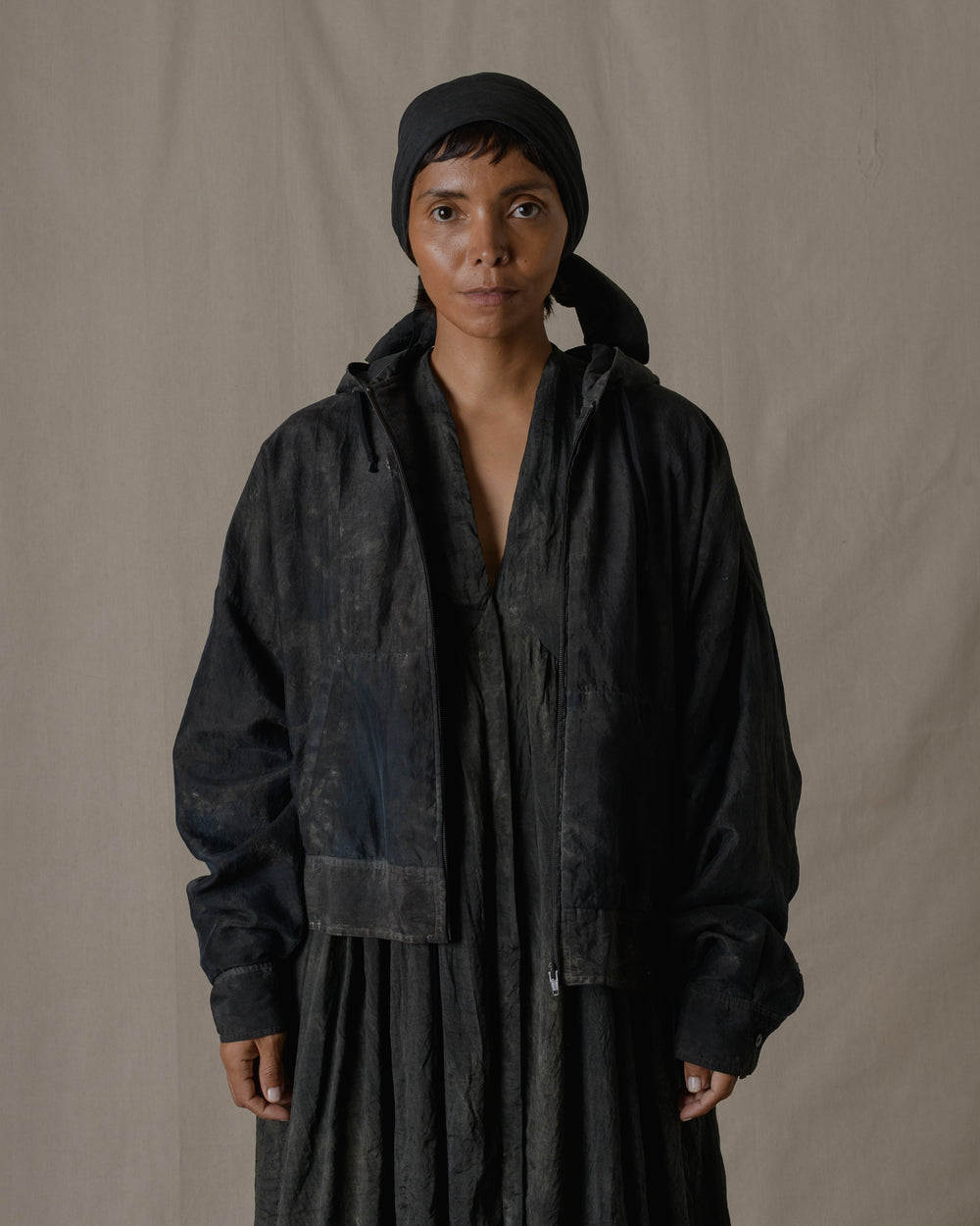 Hoodie Khadi Silk in Ash Glaze