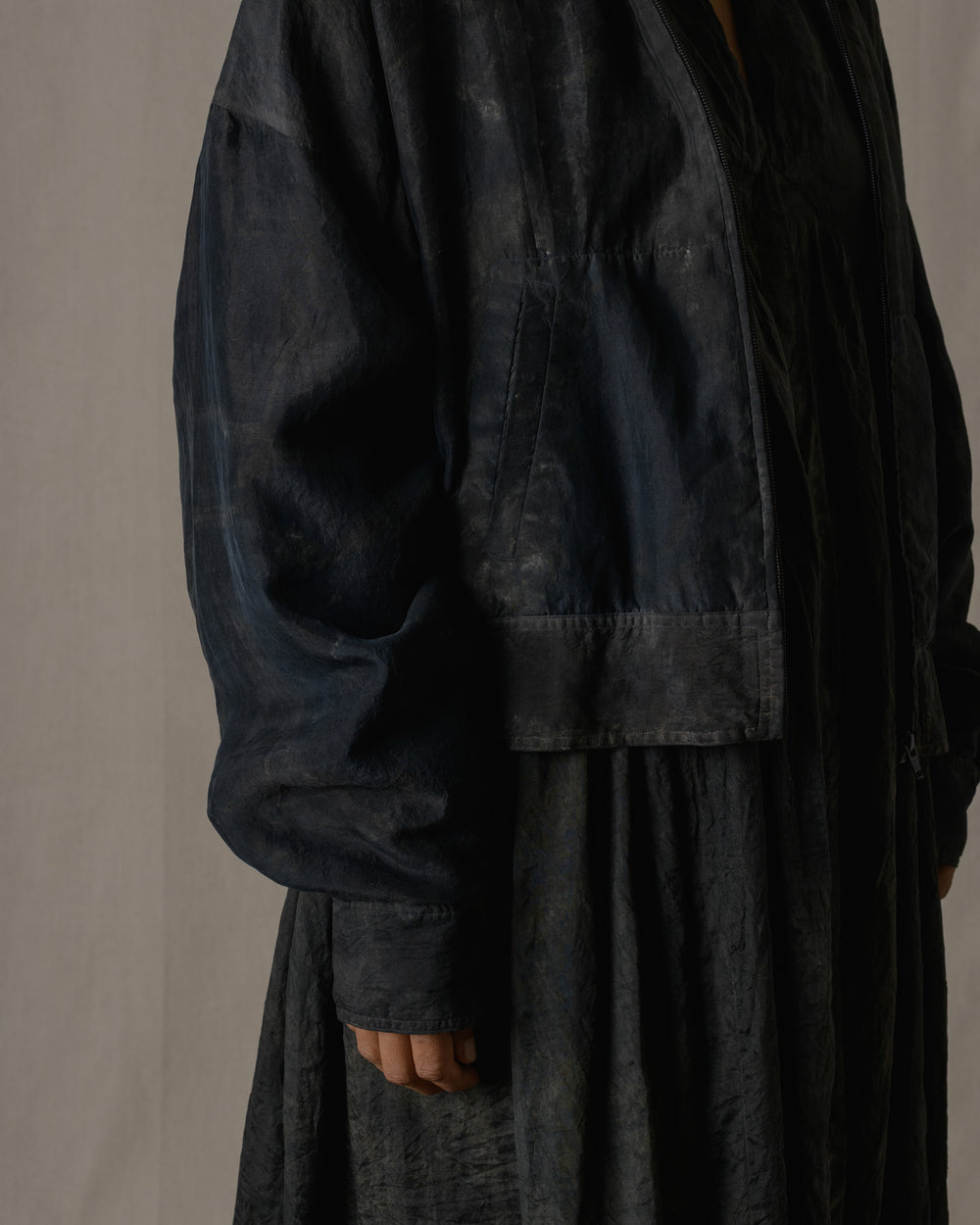 Hoodie Khadi Silk in Ash Glaze