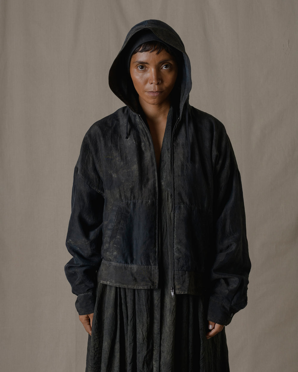 Hoodie Khadi Silk in Ash Glaze