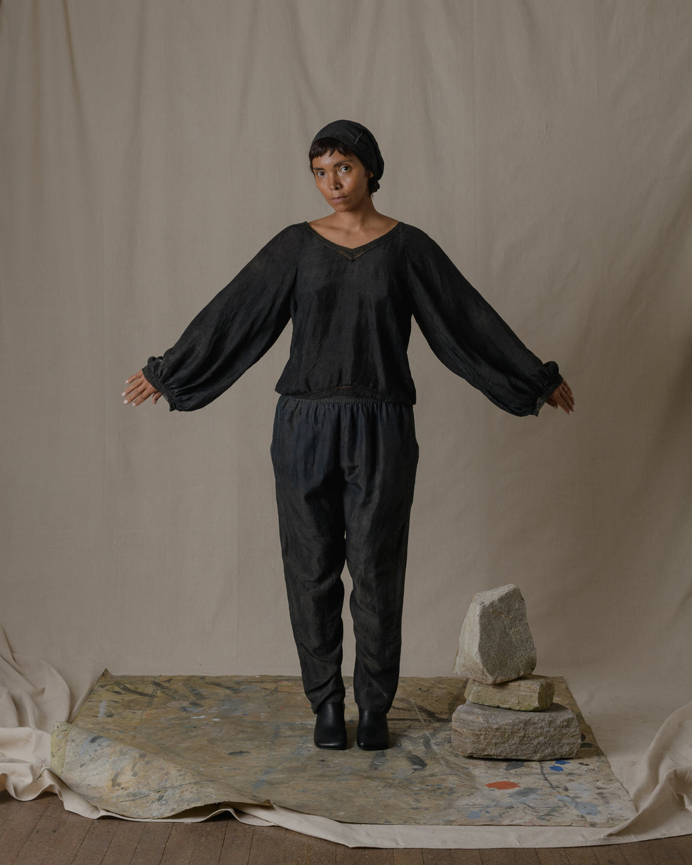 V-Neck Lace Blouse Khadi Silk inAsh Glaze O/S