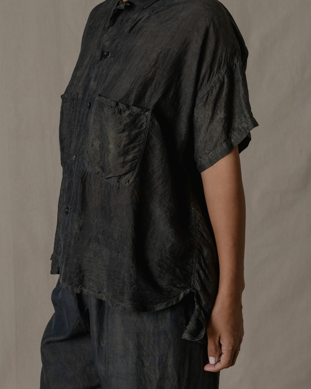 Shrunk Short Sleeve Shirt Khadi Silk in Ash Glaze