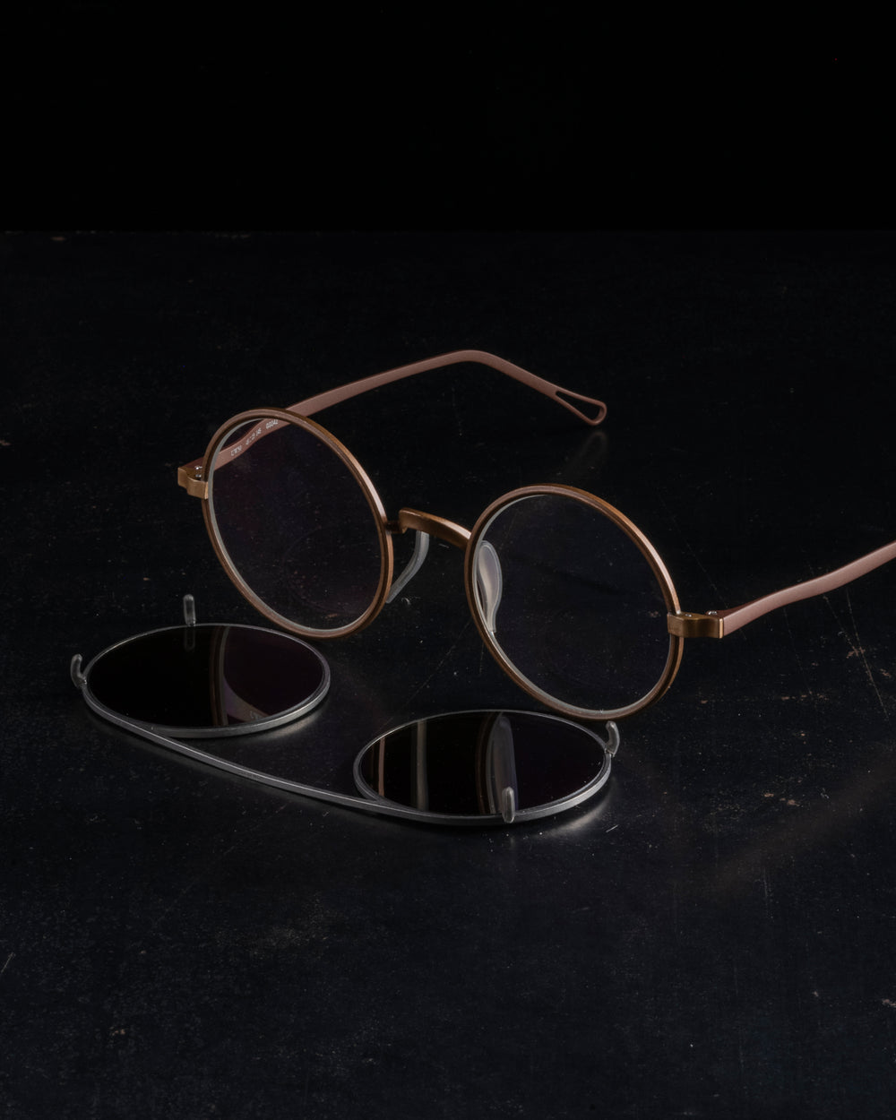 RG00UW50 The Victorian Red Copper x Titanium w/ Bronze Gradient Lens Clip