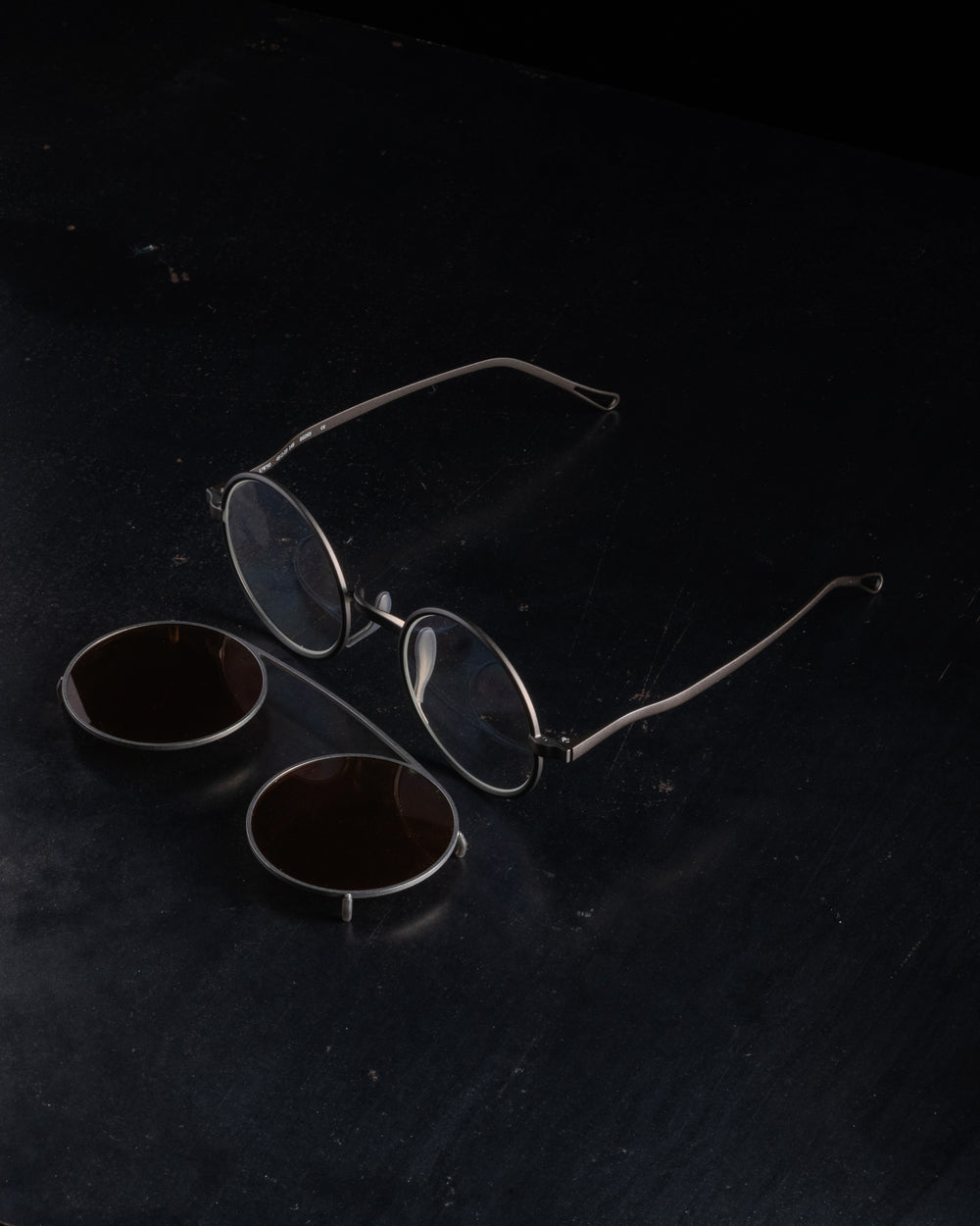 RG00UW50 The Victorian Grey Copper x Titanium w/ Salmon Lens Clip