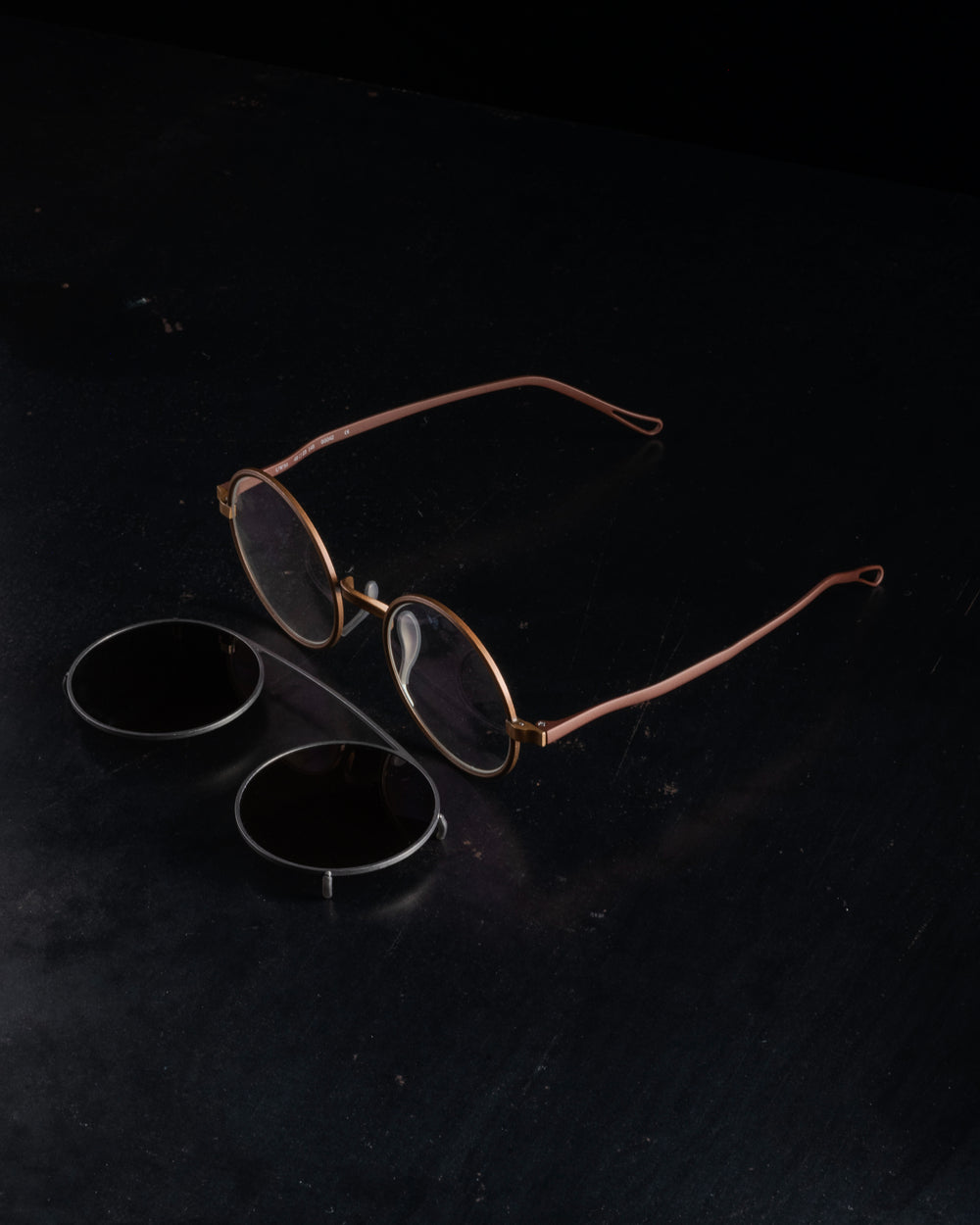 RG00UW50 The Victorian Red Copper x Titanium w/ Bronze Gradient Lens Clip