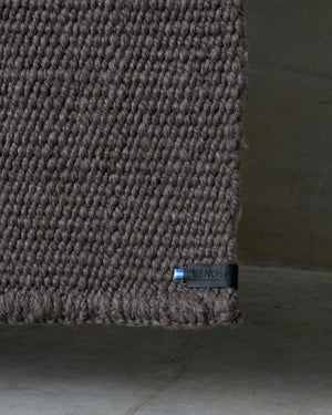 Dark Grey Cardada Wool Rug w Thin Weave