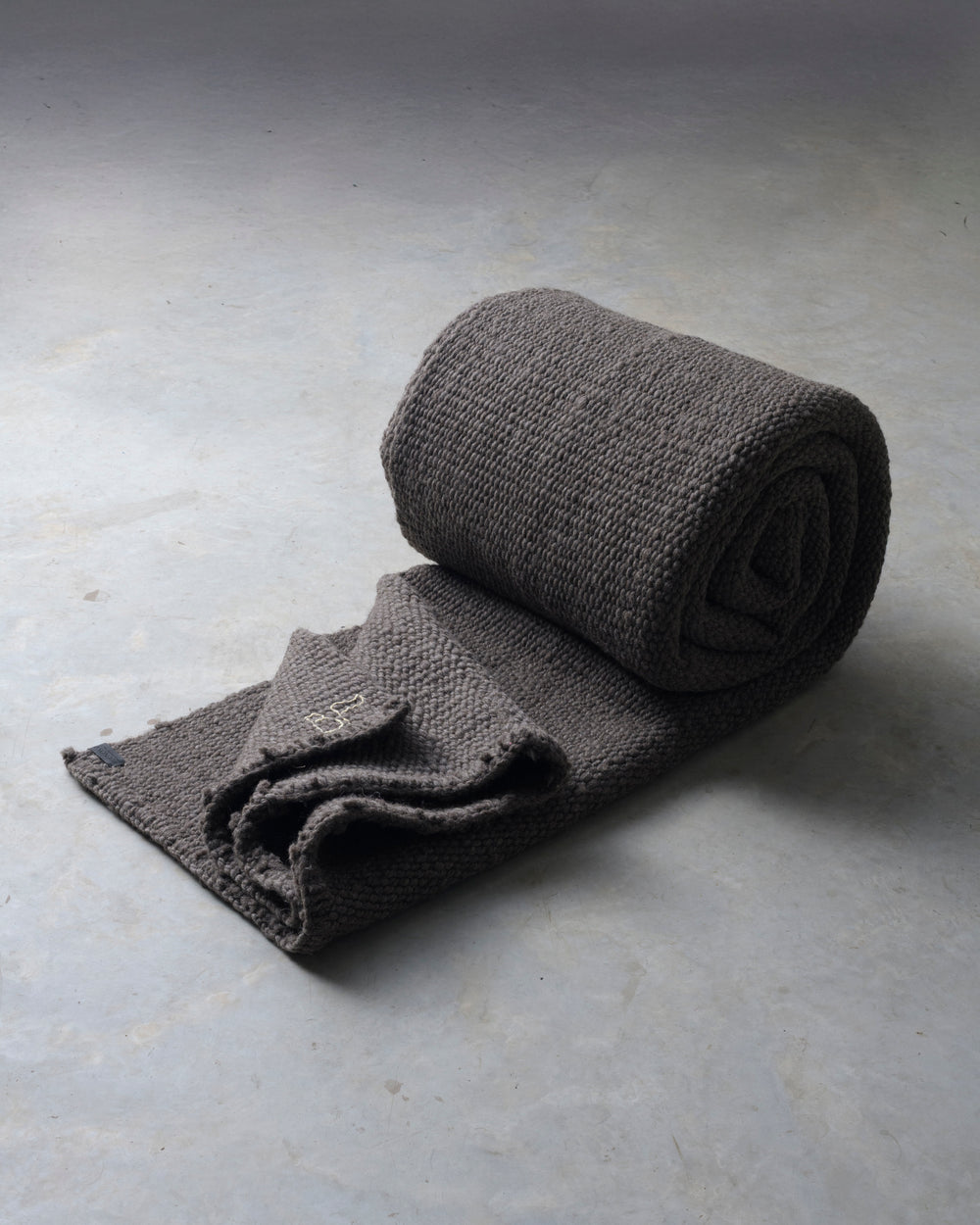 Dark Grey Cardada Wool Rug w Thin Weave