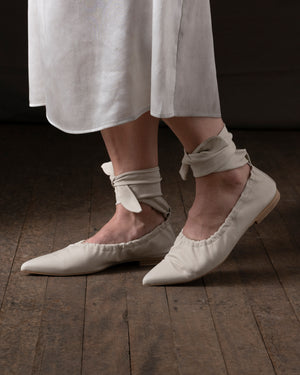 Pointed Lace Ballet Off White