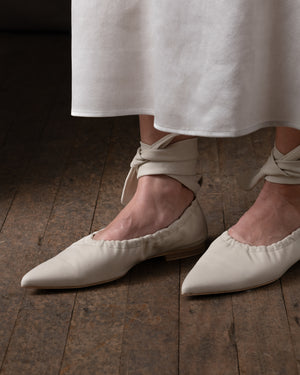 Pointed Lace Ballet Off White