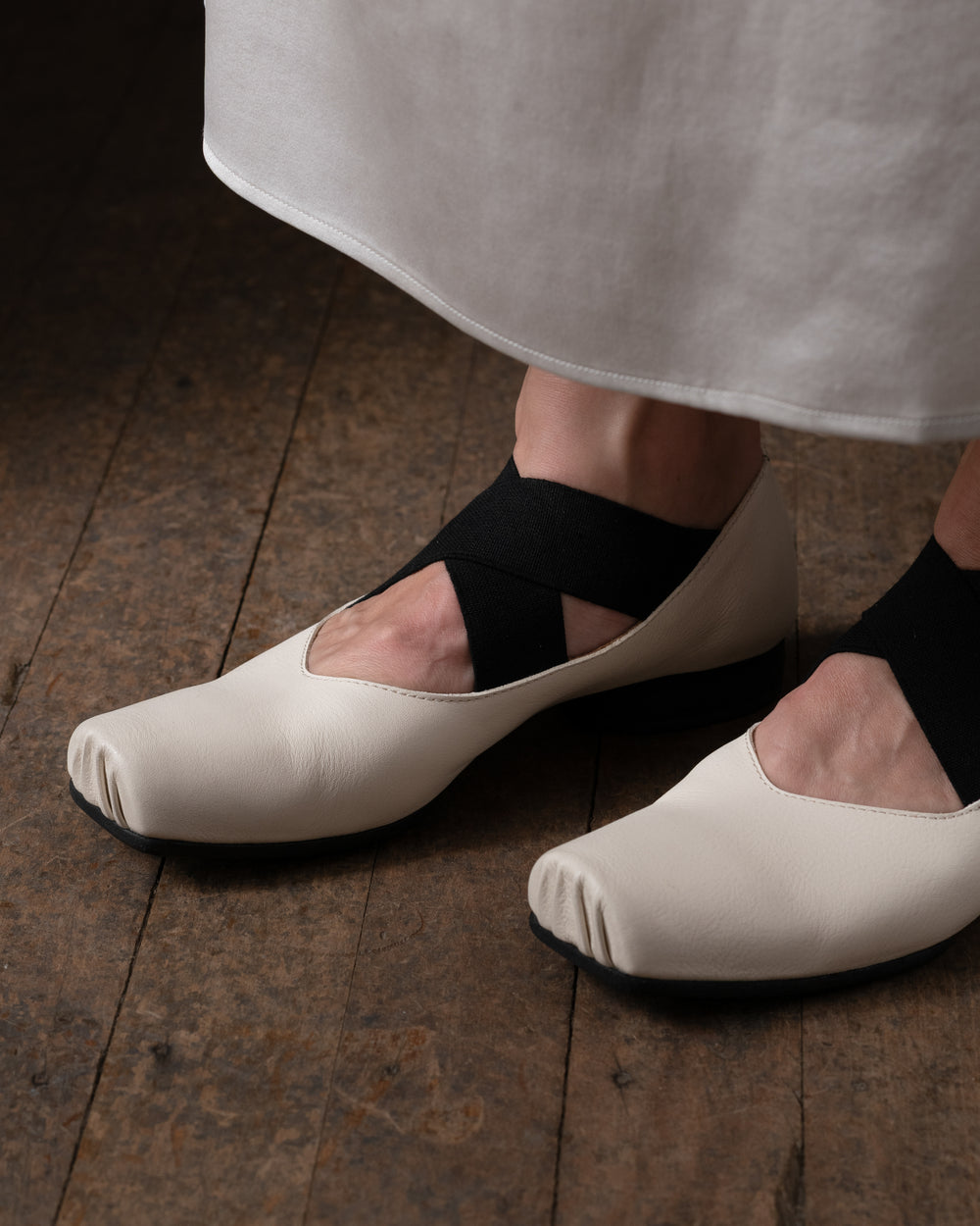 Ballet Shoes Off White / Black