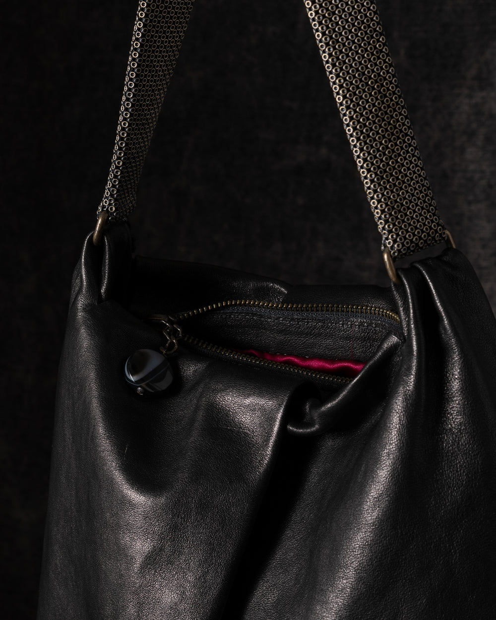 Michelle Shoulder Bag Leather w/ Mesh Handle Black