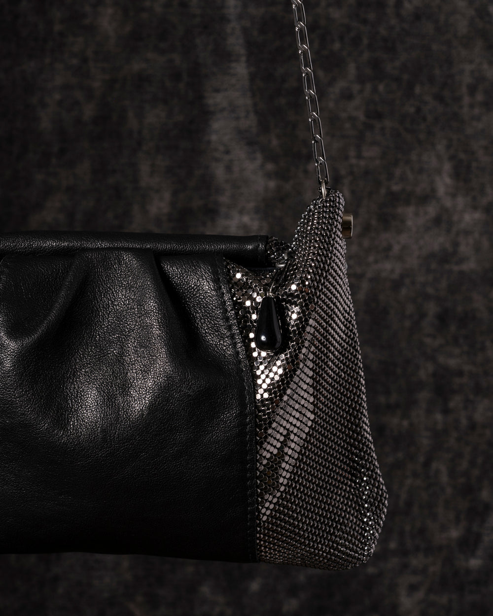 Yvonne Pleat Bag Leather+ Mesh Black / Gunmetal