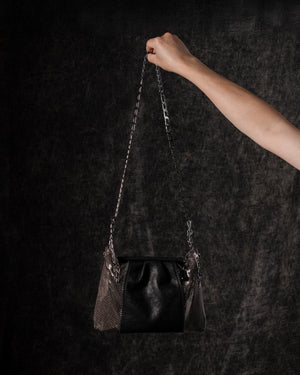 Yvonne Pleat Bag Leather+ Mesh Black / Gunmetal