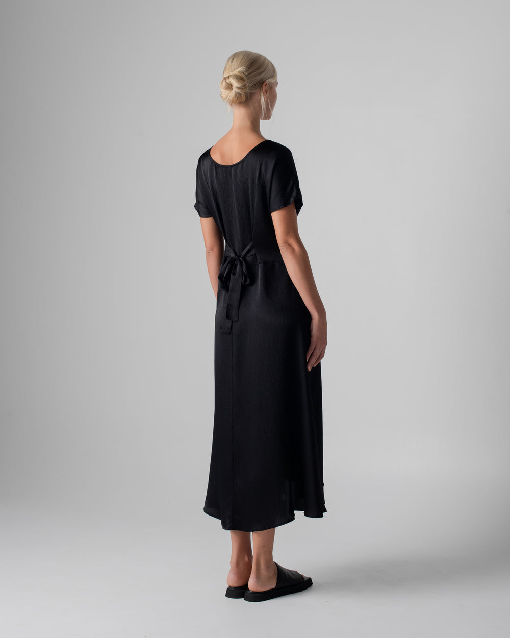 Johanna Tie Dress Hammered Silk Black