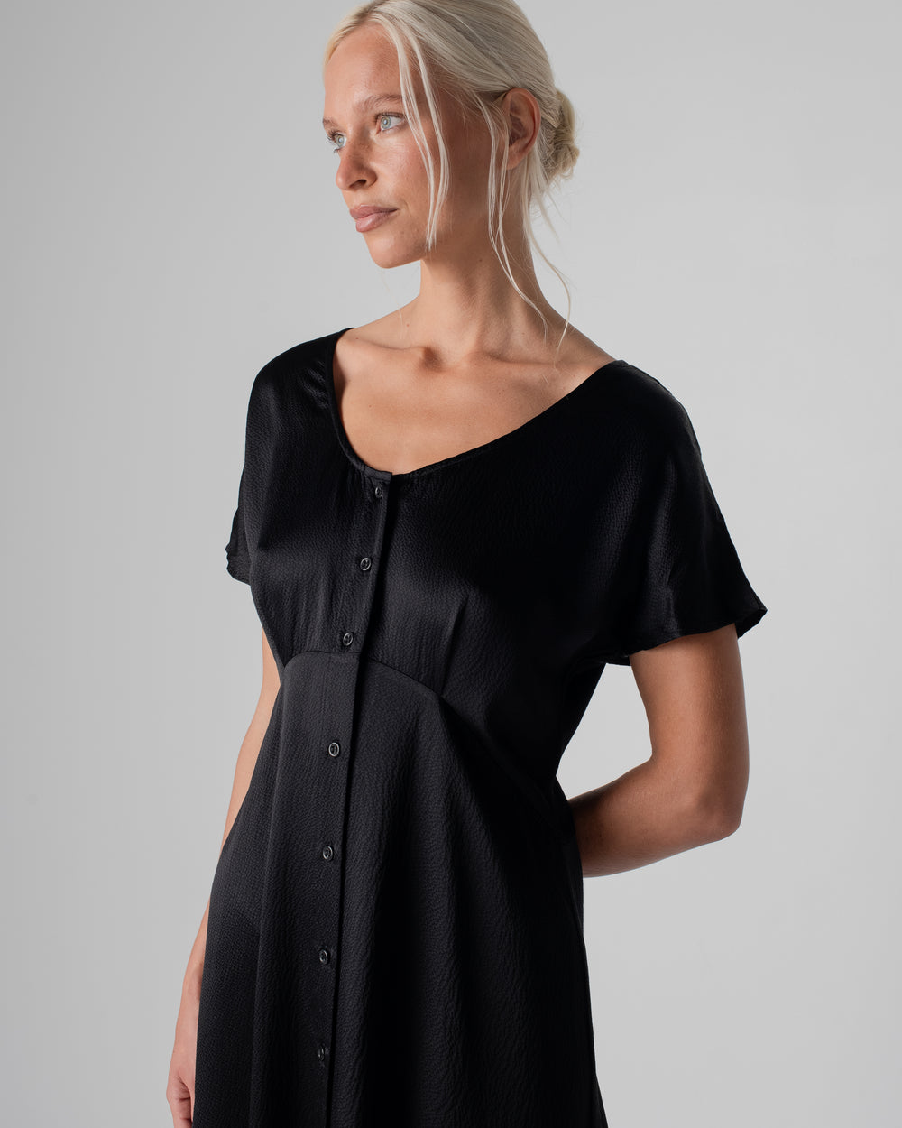 Johanna Tie Dress Hammered Silk Black