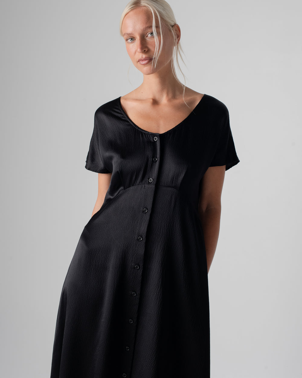 Johanna Tie Dress Hammered Silk Black