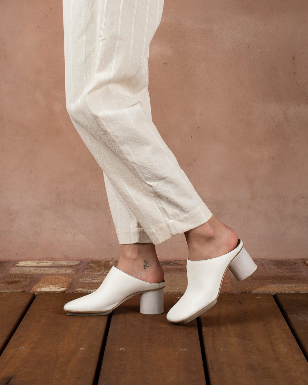 Leather Stone Mule Off White