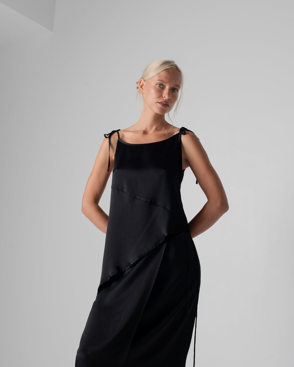 Asymmetrical Tie Tank Hammered Silk Black