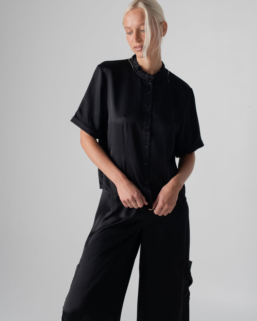 Hammered Silk Frill Short Sleeve Shirt Black