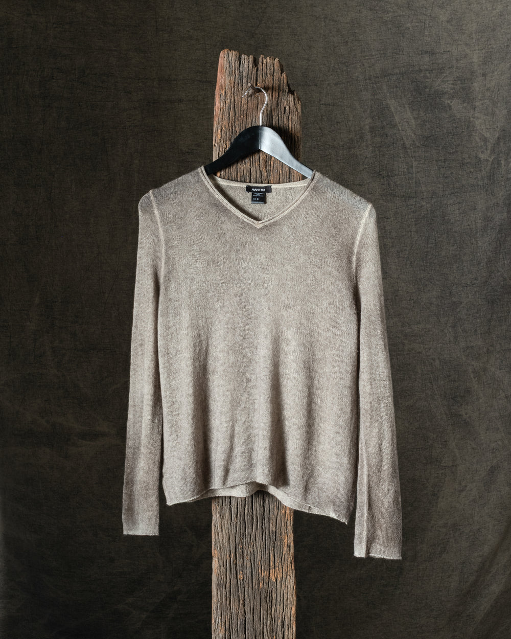 Woman Hand-Painted V Neck Light Cashmere Pullover Carruba / Taupe