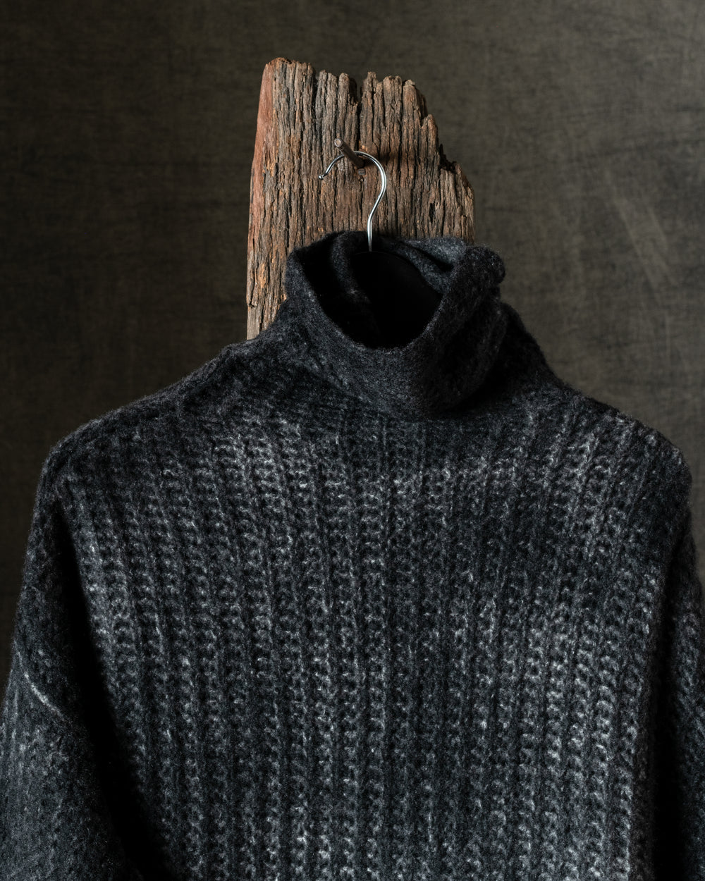 Woman Hand-Painted Corn Cob Stitch High Neck Pullover N/Nero