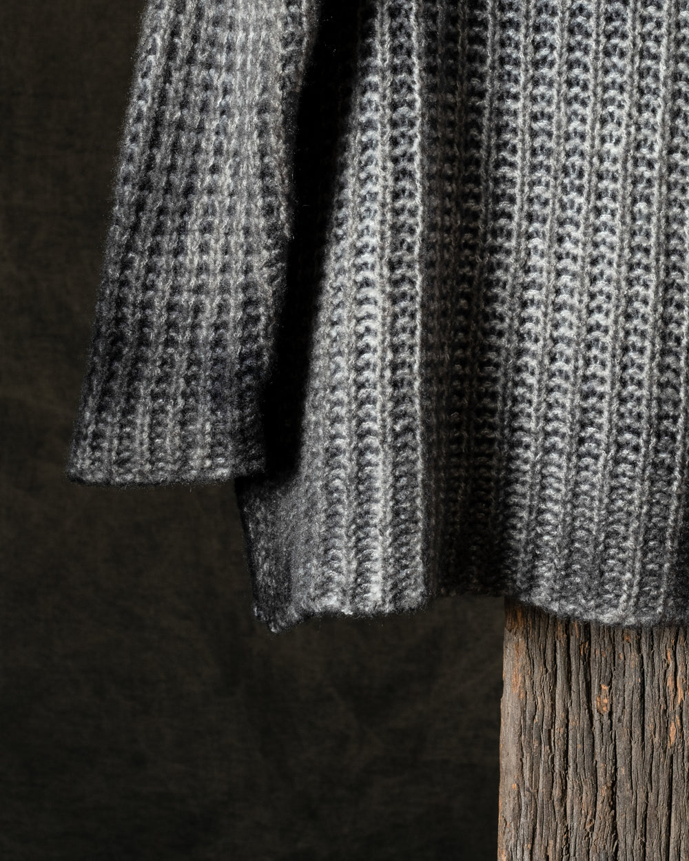 Woman Hand-Painted Corn Cob Stitch High Neck Pullover N/Carruba