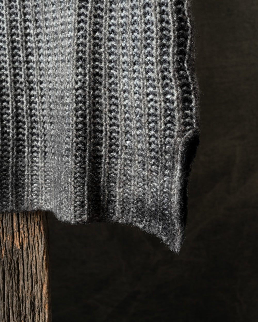 Woman Hand-Painted Corn Cob Stitch High Neck Pullover N/Carruba