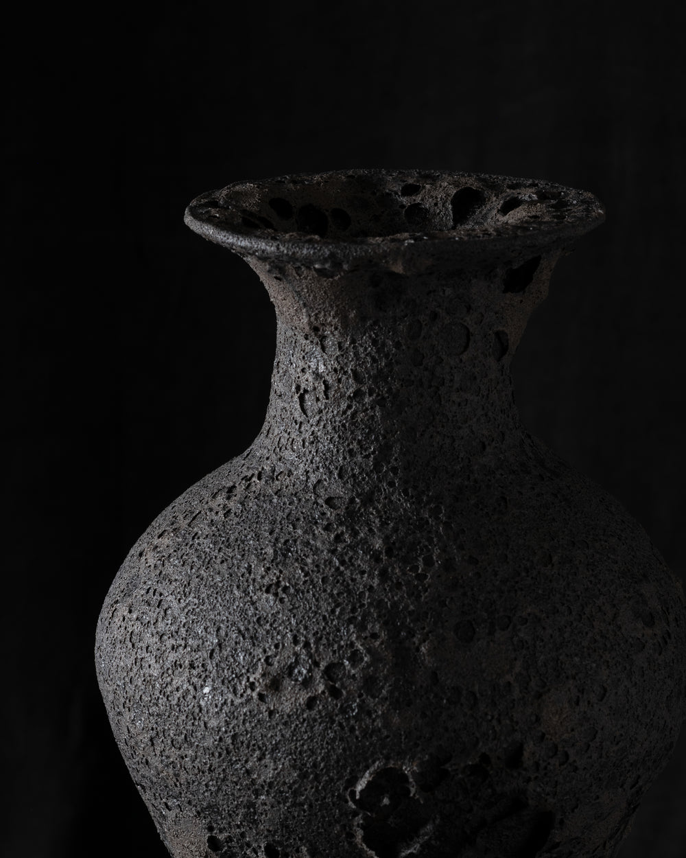 Vessel Form III Charcoal