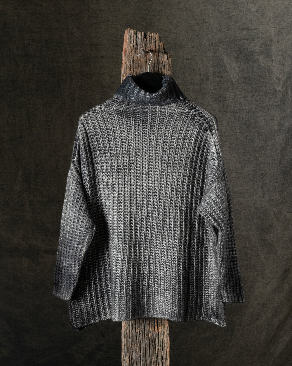 Woman Hand-Painted Corn Cob Stitch High Neck Pullover N/Carruba