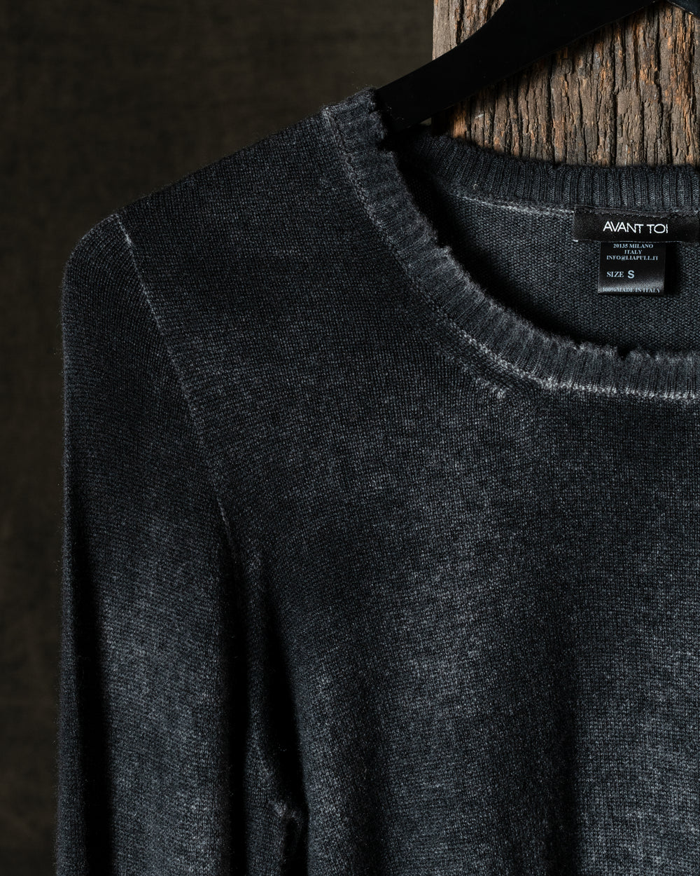 Woman Hand-Painted Reversible Round Neck Pullover w/ Destroyed Edges N/Nero