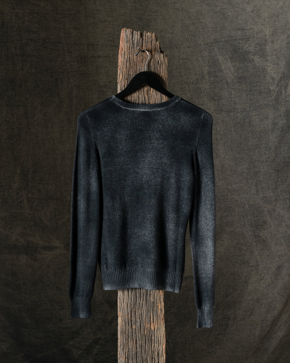 Woman Hand-Painted Reversible Round Neck Pullover w/ Destroyed Edges N/Nero