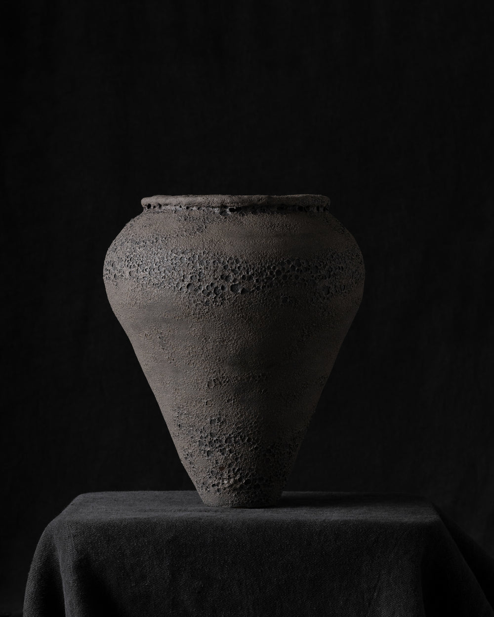 Vessel Form V Charcoal