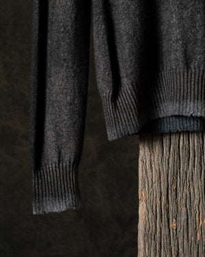 Woman Hand-Painted Reversible Round Neck Pullover w/ Destroyed Edges N/Carruba