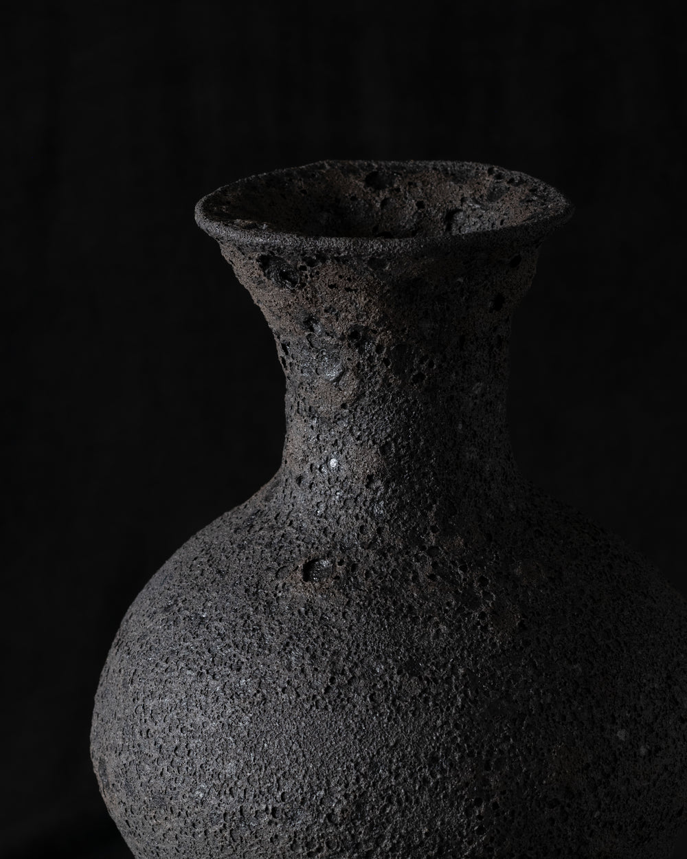 Vessel Form IV Charcoal