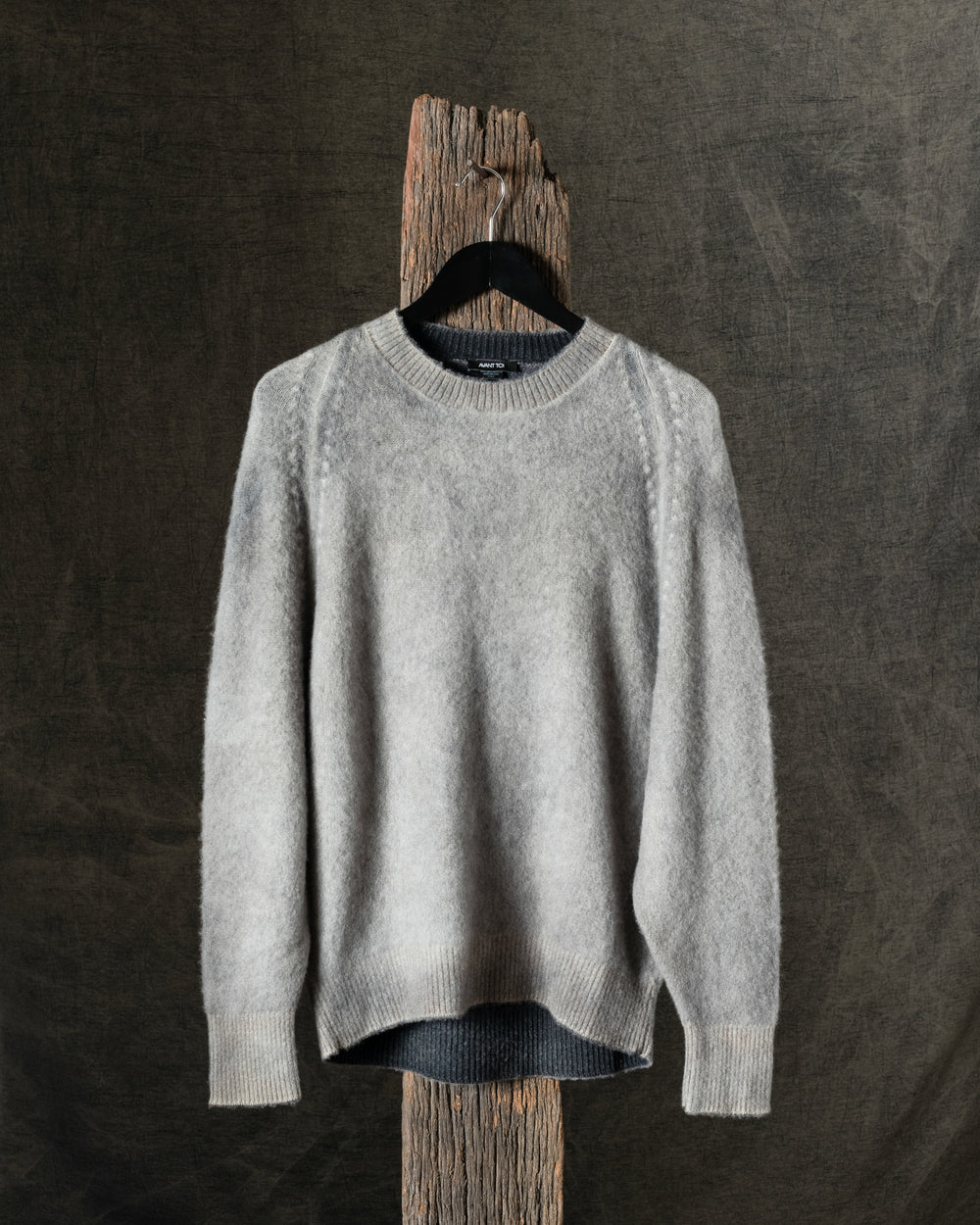 Man Hand Painted Brushed Cashmere Round Neck Pullover w/ Raglan Sleeves N/Taupe