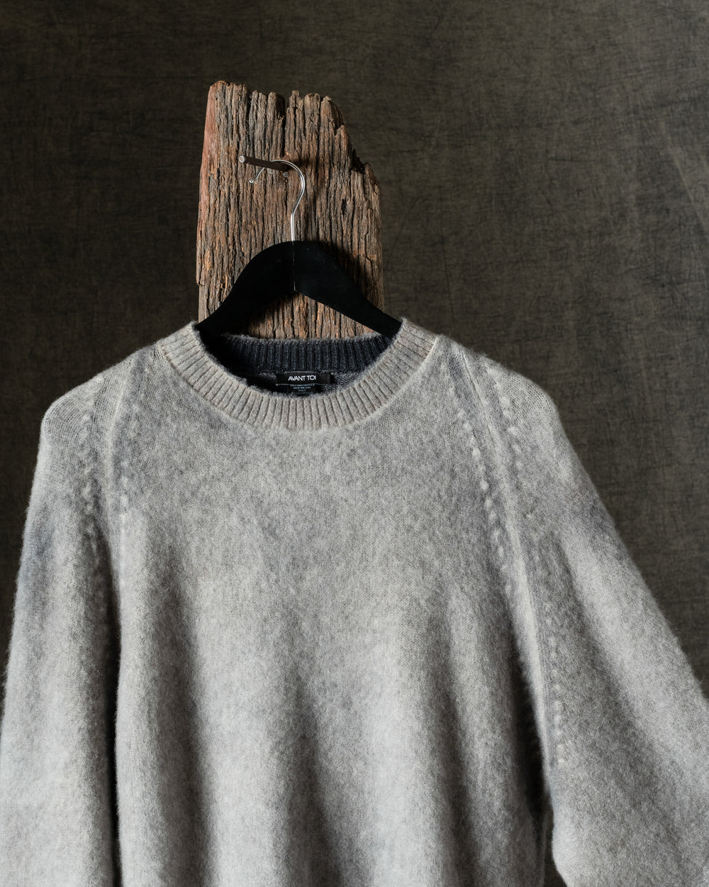 Man Hand Painted Brushed Cashmere Round Neck Pullover w/ Raglan Sleeves N/Taupe