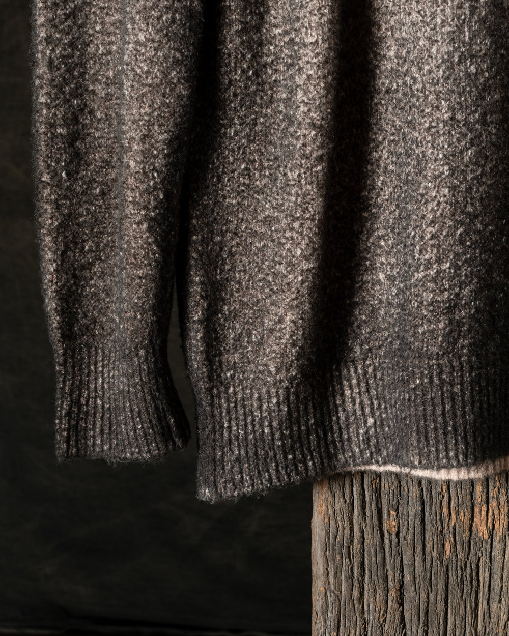 Man Bicolour Round Neck Pullover Carruba / Taupe