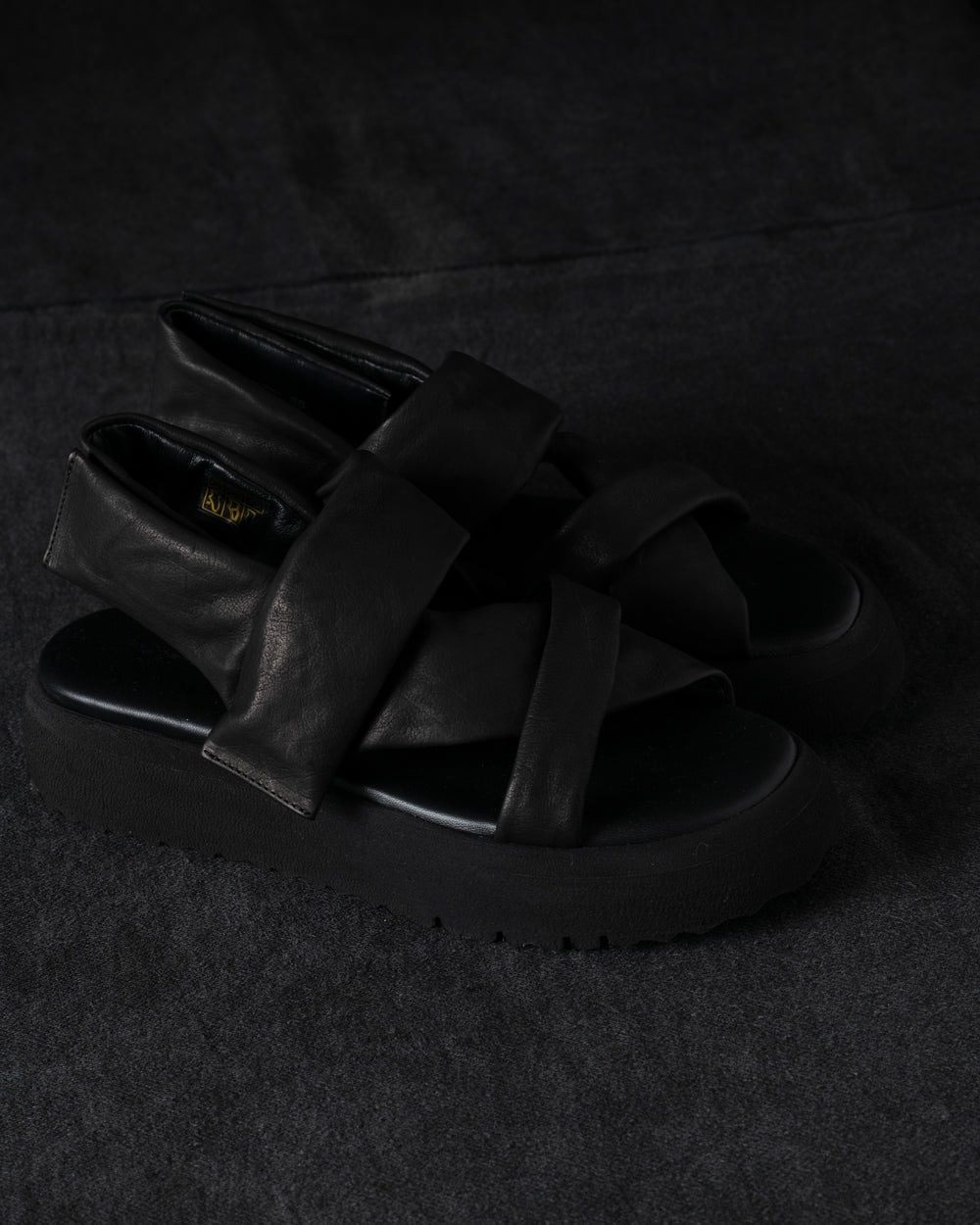 Slow Motion Bombato Calf Soft Matte Black
