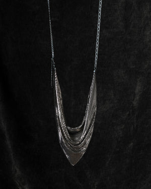 Leela Hug Bag Matte Gunmetal
