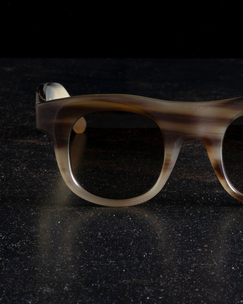 RG00UW20 Sammy Camo Horn x Bronze Gradient Lens