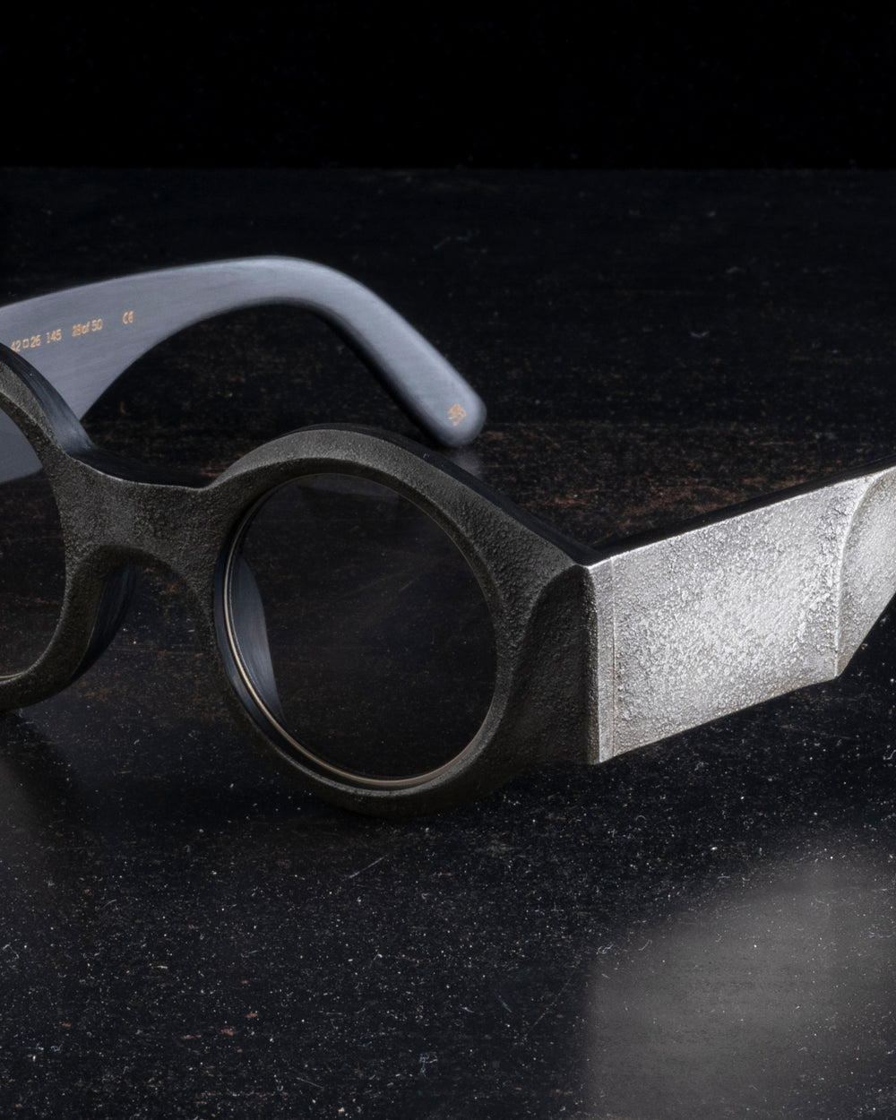 Le Horn Ibushi Lacquer x Grey Gradient Lens (Limited Ed)